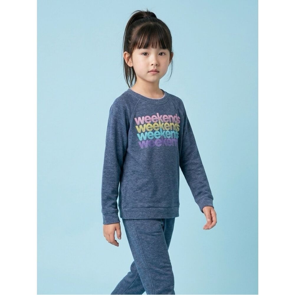 NWT Chaser Child/Girls Blue Graphic Sweatshirt “Weekends” - Size 6